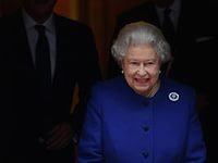 СМИ утверждают, что в Британии предотвращено покушение на королеву. Скотленд-ярд пока молчит